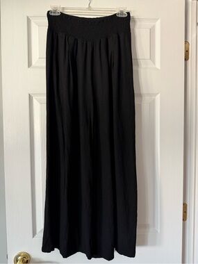 Classic Black Wide-Leg Pants Size M